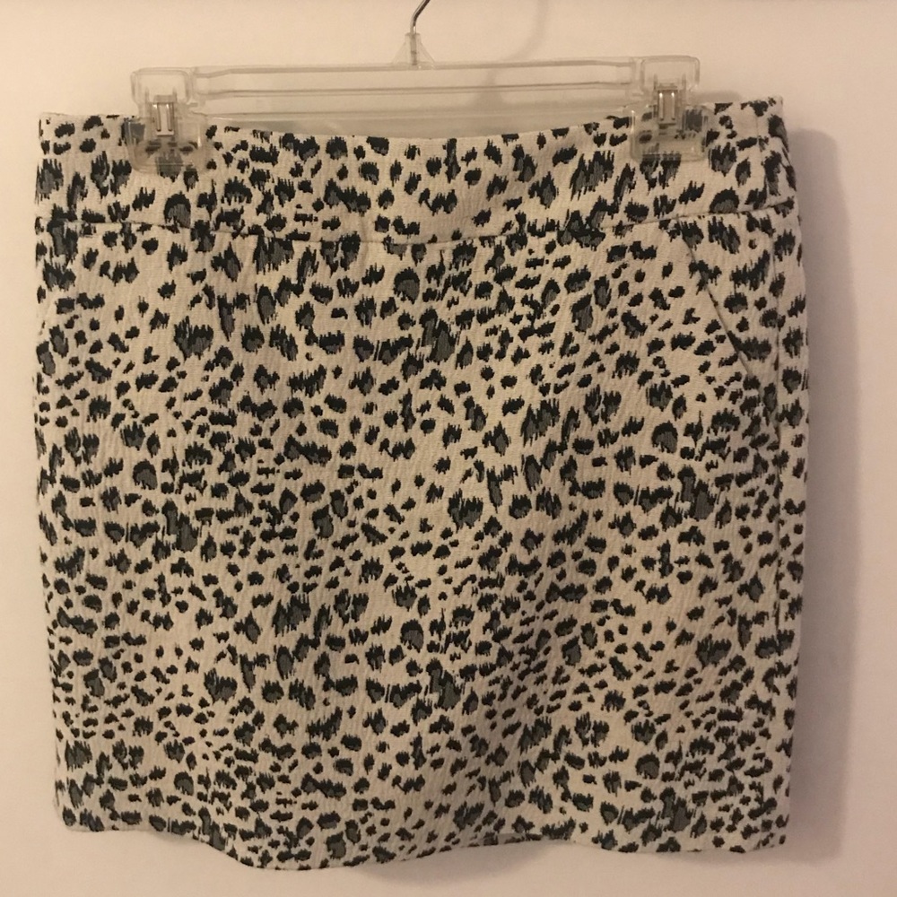 Leopard pencil skirt